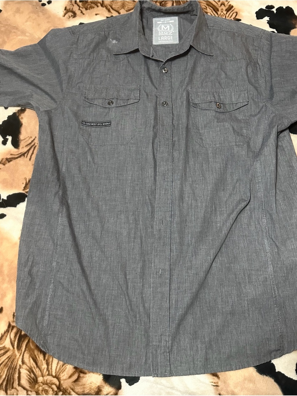 Men's large Gray Button-Up Short Sleeve Shirt